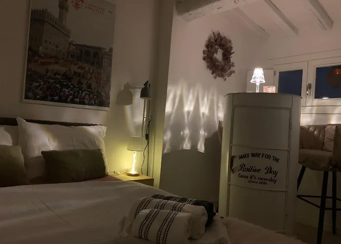 Luminoso E Silenzioso Centro Apartment Florence
